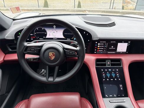 Used 2023 Porsche Taycan image 21