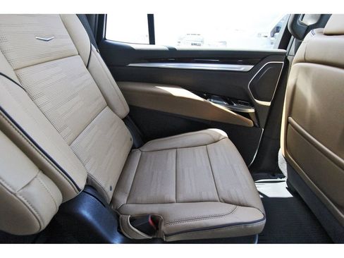 New 2026 Cadillac Escalade Luxury w/ Touring Package AWD/4WD image 11