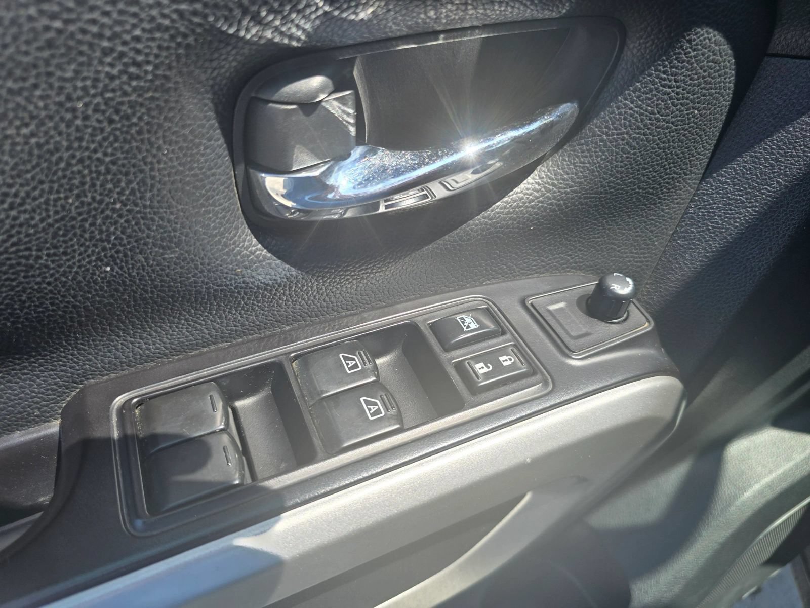 Used 2019 Nissan Titan PRO-4X AWD/4WD image 14