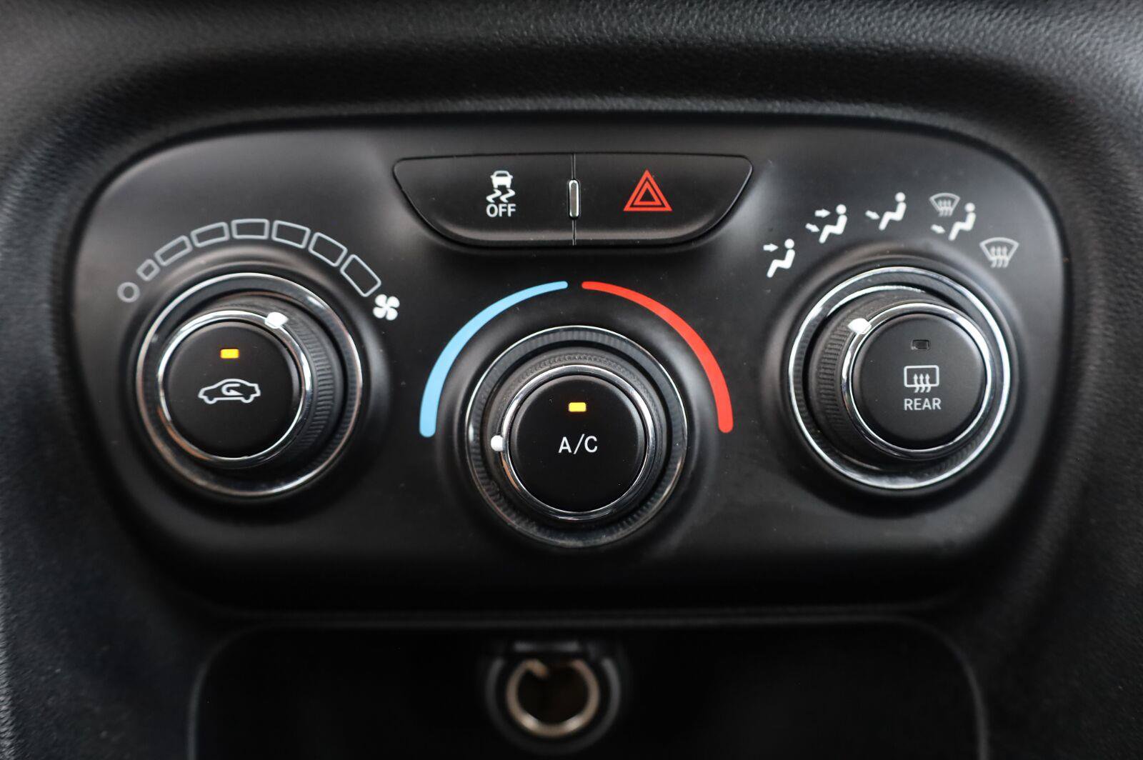Used 2015 Dodge Dart SE w/ Convenience Group FWD image 31