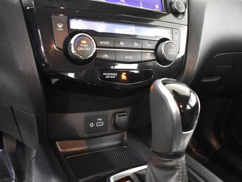 Certified 2021 Nissan Rogue Sport SV image 23