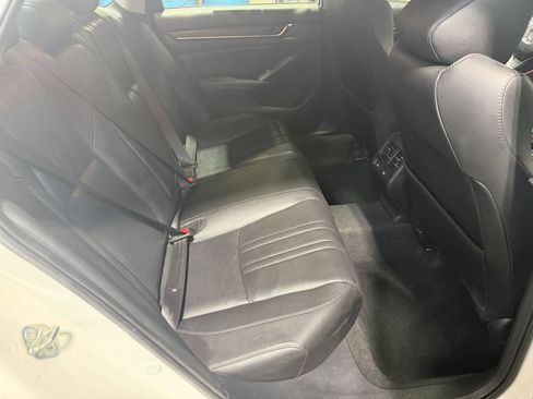 Used 2019 Honda Accord Touring image 28