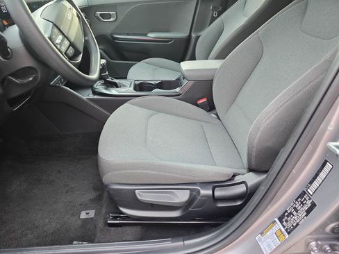 Used 2025 Kia K4 FWD image 10