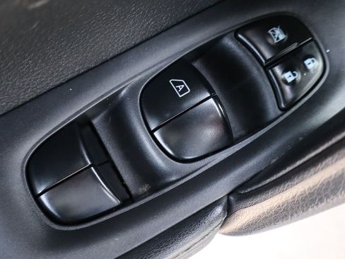 Used 2017 Nissan Rogue Sport SL w/ SL Premium Package image 27