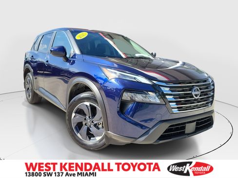 Used 2025 Nissan Rogue SV FWD image 1