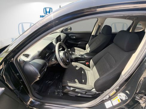 Certified 2023 Honda HR-V LX image 18
