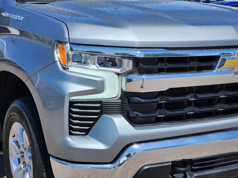 Used 2025 Chevrolet Silverado 1500 LT AWD/4WD image 6