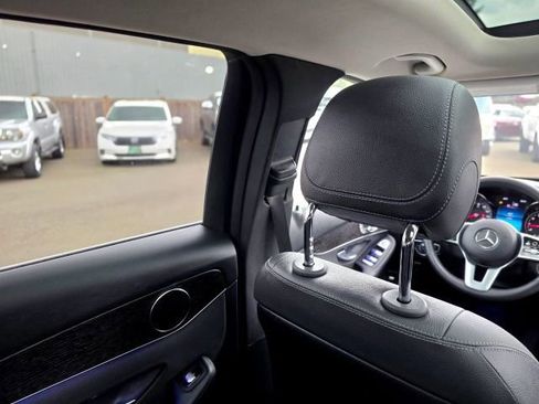 Used 2020 Mercedes-Benz GLC 300 4MATIC image 28