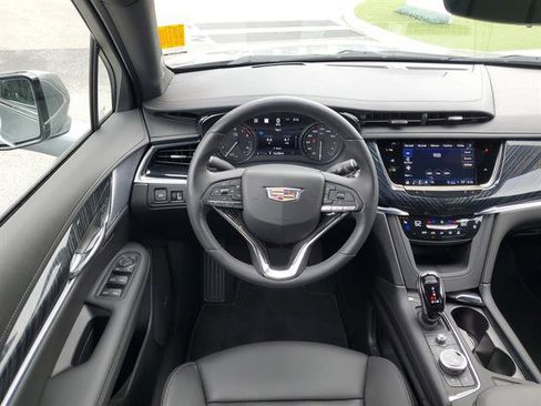 Certified 2023 Cadillac XT6 Premium Luxury w/ Technology Package image 19