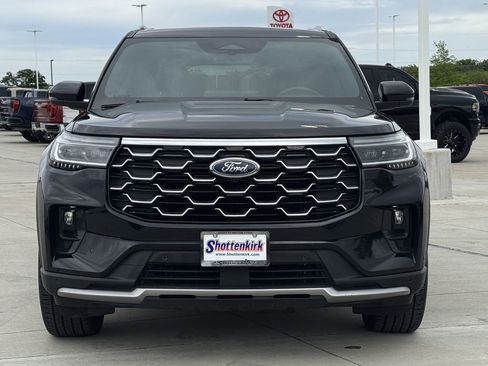 Used 2025 Ford Explorer Platinum w/ LUX Leather Package AWD/4WD image 7