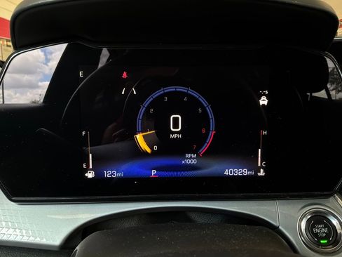 Used 2025 Chevrolet Trax LT FWD image 36