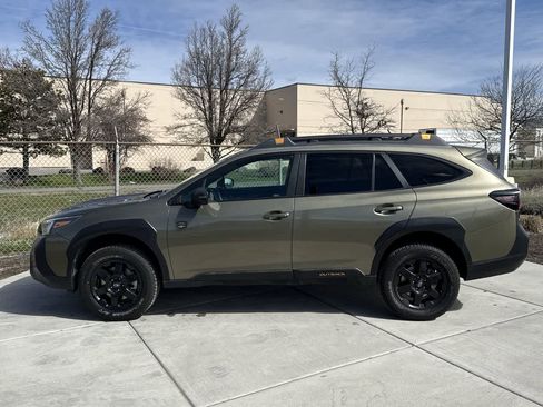 Used 2022 Subaru Outback Wilderness image 2