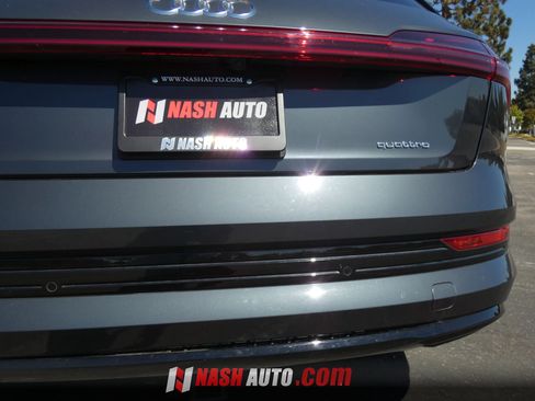 Used 2021 Audi e-tron Premium w/ Convenience Plus Package AWD/4WD image 9