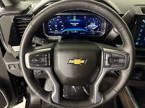 Used 2025 Chevrolet Silverado 2500 LT w/ Convenience Package image 21