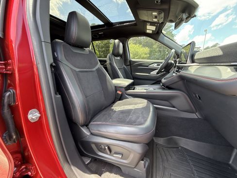 Used 2025 Ford Explorer ST w/ Sun And Sound Package AWD/4WD image 10