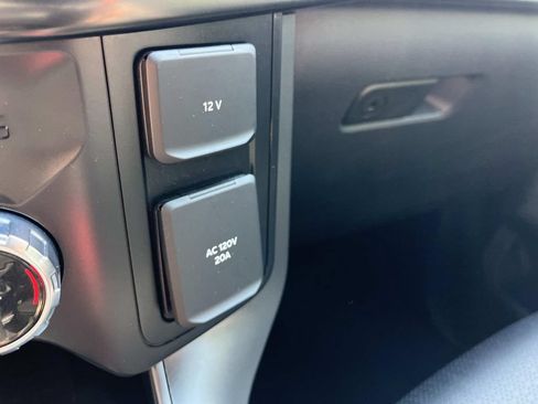 Used 2024 Ford F150 Lariat w/ Equipment Group 502A High AWD/4WD image 39