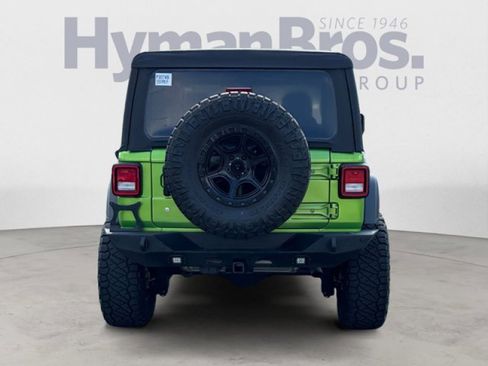 Used 2019 Jeep Wrangler Sport image 4