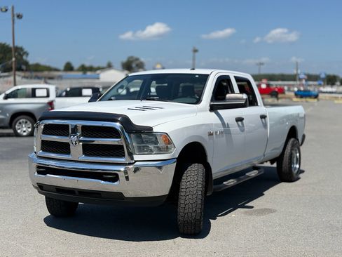 Used 2016 RAM 2500 Tradesman w/ Chrome Appearance Group AWD/4WD image 3
