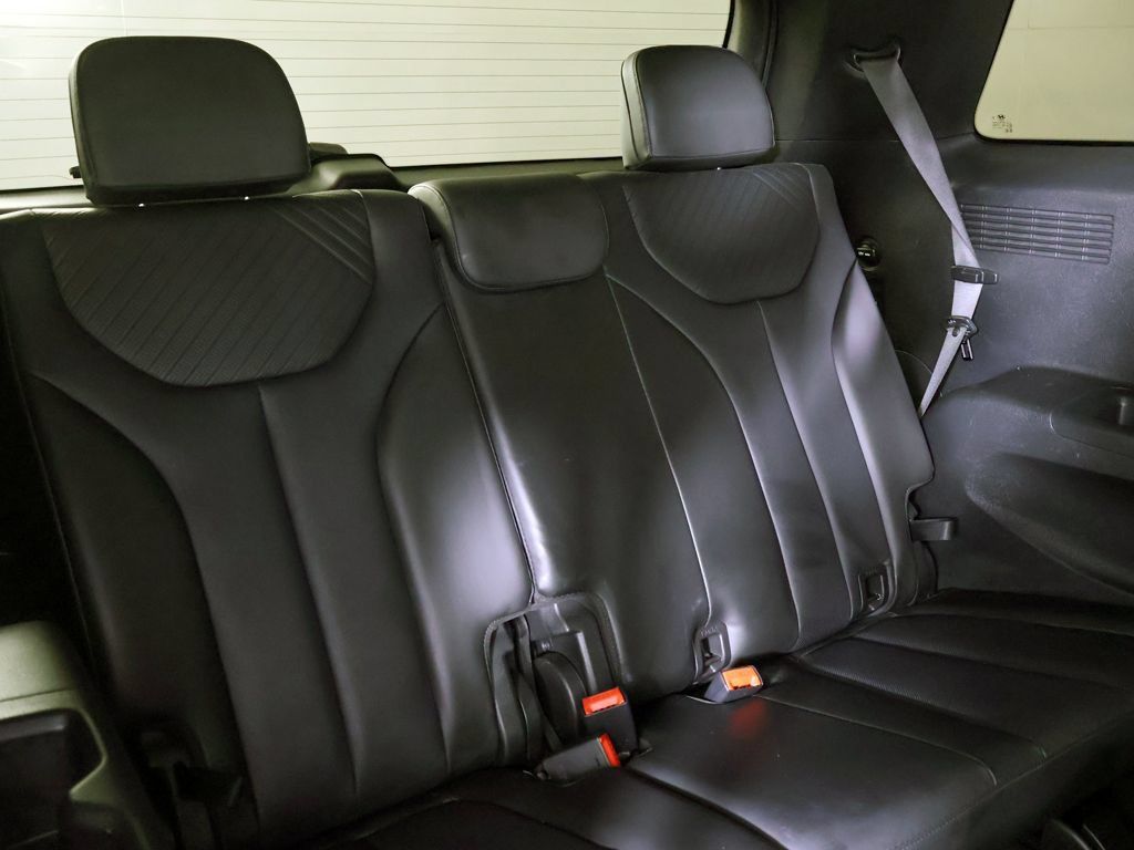 Used 2024 Hyundai Palisade SEL FWD image 32