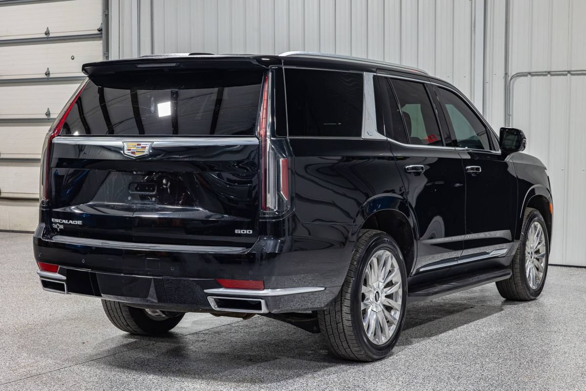 Used 2023 Cadillac Escalade Premium Luxury AWD/4WD image 5