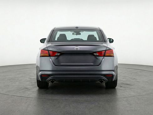 Used 2025 Nissan Altima 2.5 SV FWD image 7