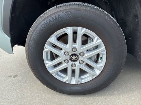 Used 2025 Toyota Tundra SR5 w/ SR5 Premium Package image 5