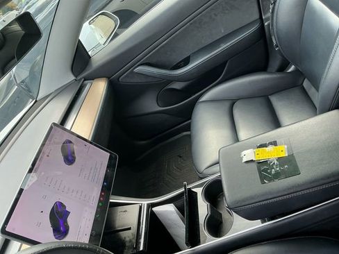 Used 2019 Tesla Model 3 RWD image 3