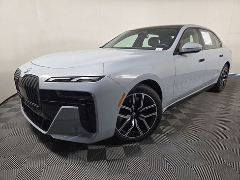 Used 2023 BMW 760i xDrive w/ Luxury Rear Seating Package AWD/4WD image 1