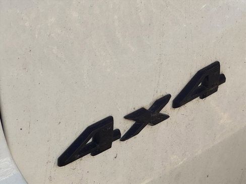 Used 2020 Jeep Grand Cherokee Laredo image 6