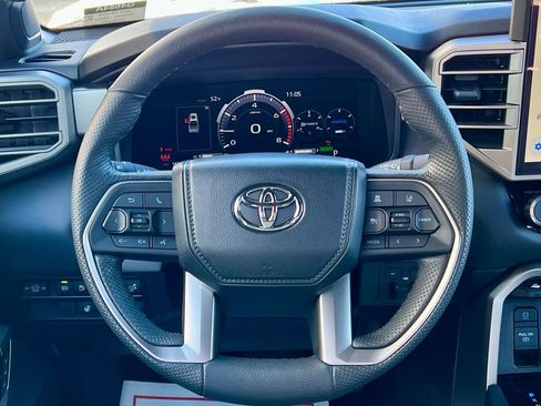 Used 2025 Toyota Tundra Limited image 27