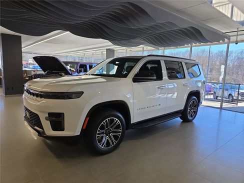 New 2026 Jeep Grand Wagoneer image 6