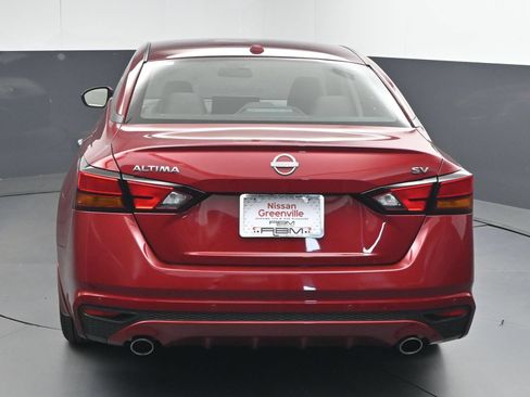 Certified 2024 Nissan Altima 2.5 SV w/ SV Premium Package FWD image 6