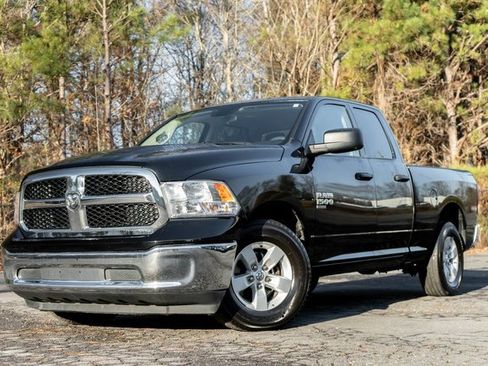 Used 2024 RAM 1500 Classic SLT image 2