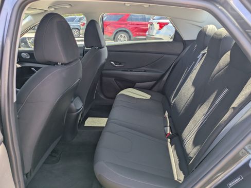 Used 2021 Hyundai Elantra SEL w/ Convenience Package FWD image 13