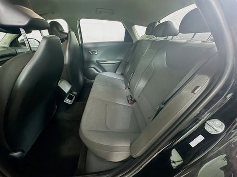 Used 2025 Kia K4 LXS image 29