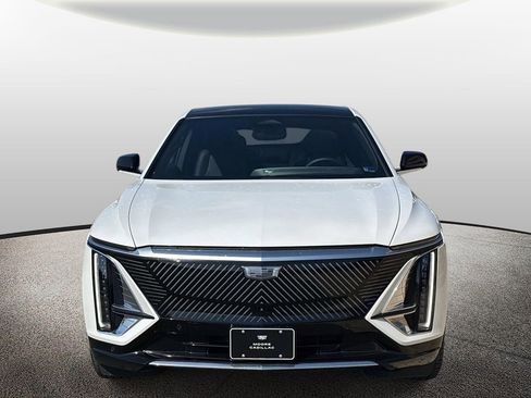 Certified 2024 Cadillac Lyriq Luxury w/ LPO, Floor Liner Package image 6