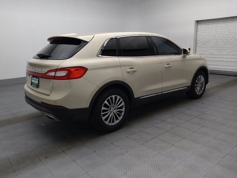 Used 2016 Lincoln MKX Select w/ Cargo Utility Package FWD image 10