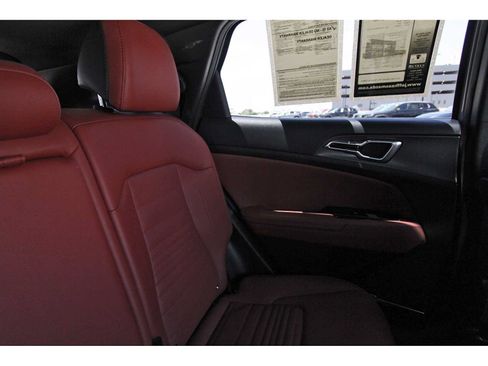 Used 2024 Kia Sportage SX FWD image 10