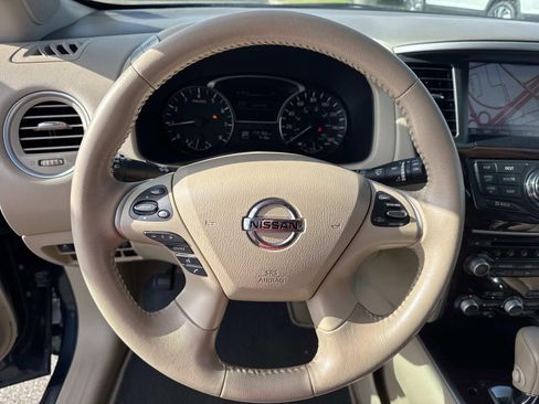 Used 2014 Nissan Pathfinder SL w/ SL Tech Package image 23