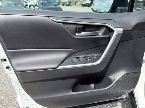 Certified 2024 Toyota RAV4 XLE FWD image 7