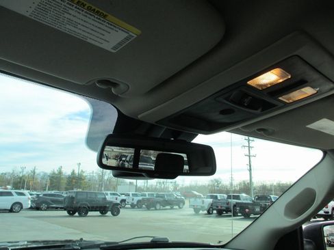 Used 2015 RAM 1500 Outdoorsman image 28