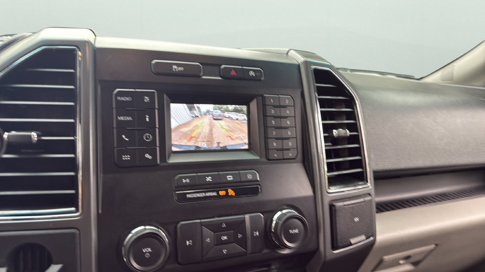 Used 2018 Ford F150 XLT RWD image 17