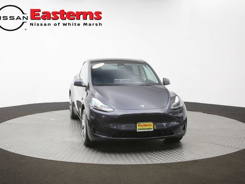 Used 2024 Tesla Model Y 2WD image 41