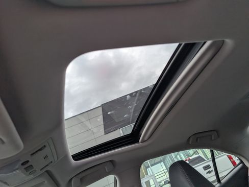 Used 2018 Lexus IS 300 w/ Premium Package RWD image 16