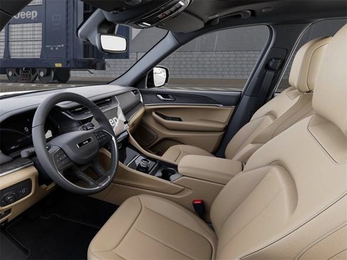 New 2026 Jeep Grand Cherokee Limited RWD image 22