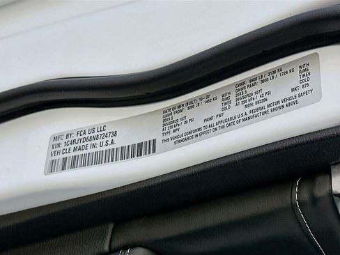 Used 2022 Jeep Grand Cherokee Overland image 12