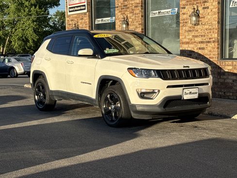 Used 2018 Jeep Compass Latitude w/ Popular Equipment Group AWD/4WD image 7