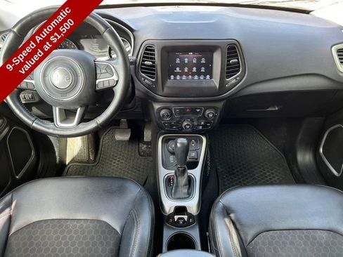 Used 2018 Jeep Compass Latitude w/ Popular Equipment Group AWD/4WD image 2