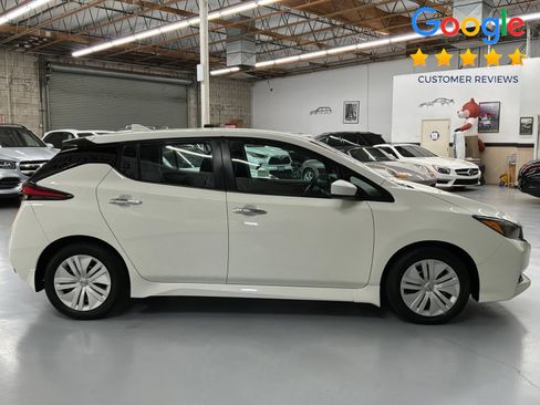 Used 2025 Nissan Leaf S FWD image 4