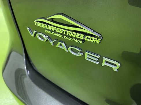 Used 2023 Chrysler Voyager LX image 13
